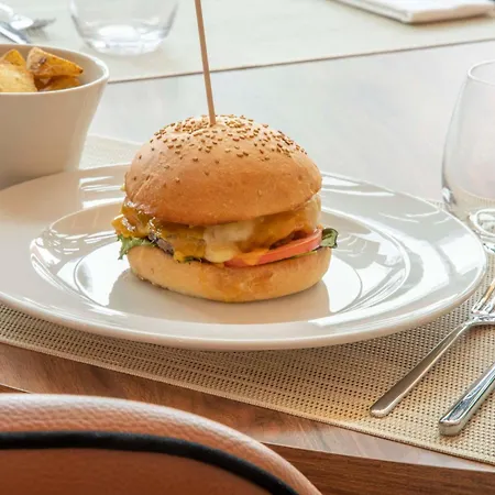Nh Jardim Hotel Oporto