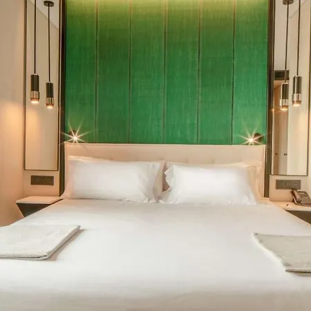 Готель Nh Jardim 4*